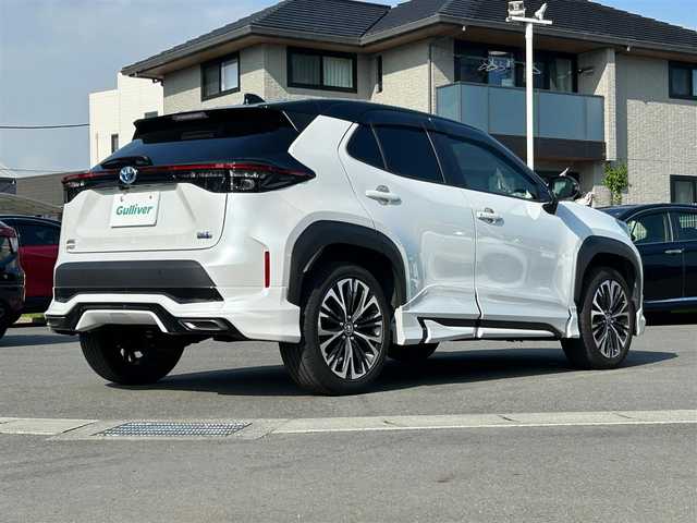 トヨタ ヤリスクロス ハイブリッド Z 静岡県 2022(令4)年 5.4万km ブラックマイカ/プラチナホワイトパールマイカ エンジンスタートボタン/パワーステアリング/パワーウィンドウ/パーキングアシスト/寒冷地仕様/100V充電/クルーズコントロール/オートエアコン/USB入力端子/ETC2.0/全方位カメラ/純正ナビ/フロアマット/モデリスタエアロ（フロント/サイド/リア）/D席パワーシート/D席N席シートヒーター/ABS/コーナーセンサー前後/レーンキープアシスト/オートライト/オートマチックハイビーム/LEDヘッドライト/W+サイドエアバック/衝突軽減システム/ステアリングヒーター