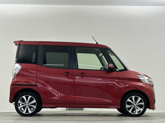 日産 デイズ ルークス HWS X Vセレクション 埼玉県 2016(平28)年 2万km スパークリングレッドM 純正ナビ　ＭＭ３１６Ｄ－Ｗ　フルセグ　ＢＴ　ＤＶＤ　アラウンドビューモニター　両側パワースライドドア　両側パワースライドドア　リヤシーリングファン　ＥＴＣ　プッシュスタート　テレビキャンセラー　マット