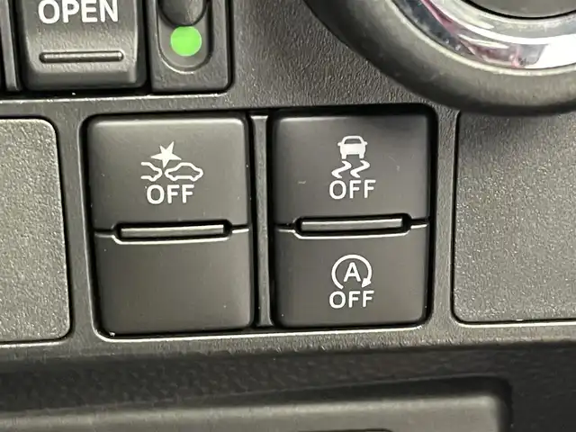 トヨタ タンク カスタムG－T 埼玉県 2017(平29)年 6.9万km ブラックマイカ/マゼンダベリーメタリック スマートアシスト２　純正９インチナビ　バックカメラ　ビルトインＥＴＣ　前後ドライブレコーダー　クルーズコントロール　シートヒーター　スマートキー　純正アルミホイール　オートライト　ＬＥＤライト　地デジ