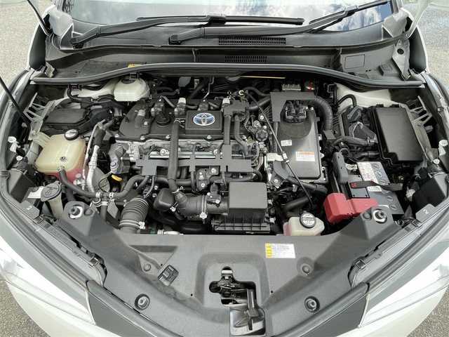 トヨタ Ｃ－ＨＲ S 佐賀県 2017(平29)年 6.8万km ホワイトパールクリスタルシャイン トヨタセーフティセンス/・プリクラッシュセーフティ/・レーダークルーズコントロール/・レーンディパーチャーアラート/・オートマチックハイビーム/純正9インチSDナビ/・バックカメラ/・フルセグTV/BT/CD/DVD/純正17インチAW/フォグランプ/オートライト/ETC2.０/プッシュスタート/トノカバー/電動格納ミラー/ドアバイザー/ヘッドライトレベライザー/エアバックW/サイド/カーテン