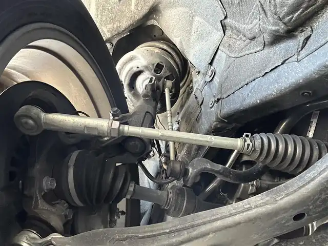 トヨタ ＲＡＶ４ G 滋賀県 2019(令1)年 4万km アティチュードブラックマイカ ガソリン/4WD/CVT/純正7インチナビ(NSZT-W68T)/【AM/FM/CD/DVD/SD/TVフルセグ/Bluetooth】/ビルトインETC/ドライブレコーダー/パワーバックドア/シートヒーター/エアシート/パワーシート/黒革シート/トヨタセーフティセンス/・プリクラッシュ/・レーンキープアシスト/・レーダークルーズコントロール（全車速追従機能付き）/・標識検知機能/バックカメラ/ブラインドスポットモニター/横滑り防止装置/電動サイドブレーキ/革巻きステアリング/ステアリングヒーター/ステアリングスイッチ/オートライト/LEDヘッドライト/電動格納ウインカーミラー/純正ドアバイザー/純正フロアマット