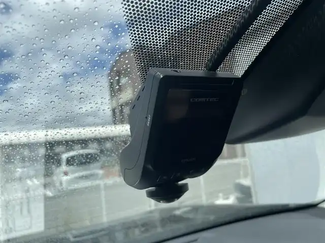 トヨタ ＲＡＶ４ G 滋賀県 2019(令1)年 4万km アティチュードブラックマイカ ガソリン/4WD/CVT/純正7インチナビ(NSZT-W68T)/【AM/FM/CD/DVD/SD/TVフルセグ/Bluetooth】/ビルトインETC/ドライブレコーダー/パワーバックドア/シートヒーター/エアシート/パワーシート/黒革シート/トヨタセーフティセンス/・プリクラッシュ/・レーンキープアシスト/・レーダークルーズコントロール（全車速追従機能付き）/・標識検知機能/バックカメラ/ブラインドスポットモニター/横滑り防止装置/電動サイドブレーキ/革巻きステアリング/ステアリングヒーター/ステアリングスイッチ/オートライト/LEDヘッドライト/電動格納ウインカーミラー/純正ドアバイザー/純正フロアマット