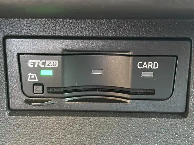 フォルクスワーゲン Ｔ－ロック TDI スタイル デザインPKG 高知県 2020(令2)年 2.8万km 白 ACC（アダプティブクルーズコントロール）/Front Assisy(プリクラッシュブレーキシステム）/Lane Assist(レーンキープアシスト）/ブラインドスポットディテクション/疲労検知システム/プロアクティブ・オキュパント・プロテクション/純正ナビ/　【AM/FM/フルセグTV/androidauto/AppleCarPlay】/前後ドライブレコーダー/電動リアゲート