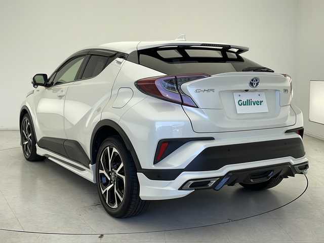 トヨタ Ｃ－ＨＲ G 千葉県 2018(平30)年 2.6万km ホワイトパールクリスタルシャイン モデリスタエアロ/レーダークルーズコントロール/コーナーセンサー前後/レーンキープアシスト/衝突軽減システム/純正SDナビ（NSZT-W66T）/　Bluetooth/フルセグTV/CD/DVD/バックカメラ/純正ビルトインETC/ハーフレザーシート/純正フロアマット/LEDヘッドライト/オートライト/オートハイビーム/純正18インチアルミホイール