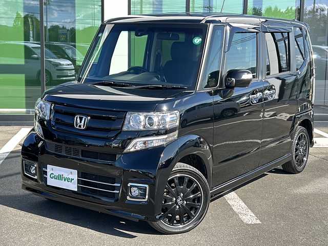 ホンダ Ｎ ＢＯＸ カスタム ターボ SSブラックSパッケージ 道東・釧路十勝 2017(平29)年 7.5万km クリスタルブラックパール ・４WD/・純正ギャザーズナビ/（CD・DVD・ラジオ・フルセグ・BT・SD）/・バックカメラ/・両側パワースライドドア/・クルーズコントロール/・ハーフレザーシート/・前席シートヒーター/・衝突被害軽減ブレーキ/・革巻きステアリング/・横滑り防止装置/・電動格納ミラー/・ドアバイザー/・ビルトインETC/・パドルシフト/・ヒーテッドドアミラー/・ステアリングスイッチ/・オートライト