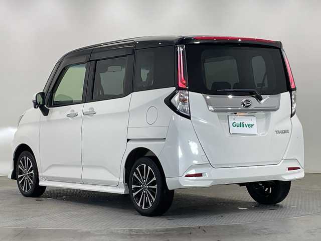 ダイハツ トール カスタムG ターボ 栃木県 2020(令2)年 5.5万km ブラックマイカメタリック/パールホワイトⅢ 2トーン 純正ナビ/（CD/DVD/フルセグTV/Bluetooth/SD/HDMI/iPod）/純正フリップダウンモニター/全方位カメラ/コーナーセンサー/ETC/前方ドライブレコーダー/両側パワースライドドア/ハーフレザーシート/前席シートヒーター/禁煙車/オートライト/LEDヘッドライト/横滑り防止装置/フォグランプ/スマートキー/プッシュスタート/アイドリングストップ/ステアリングスイッチ/革巻きステアリング/ウィンカーミラー/純正15インチアルミホイール/フロアマット