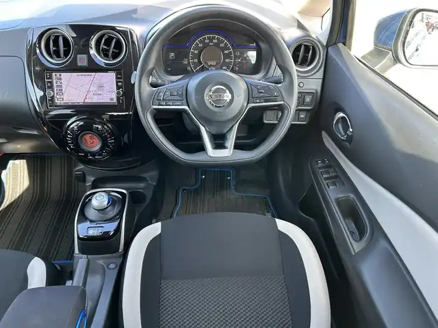 日産 ノート e－パワー X 新潟県 2019(令1)年 3.1万km シャイニングブルー オールシーズンタイヤ/（185/65/15）/スマートキー/アイドリングストップ/クルーズコントロール追従有/純正ナビ/（フルセグ、Bluetooth、CD/DVD、AM/FM）/デジタルインナーミラー/ステアリングスイッチ/LEDヘッドライト/フォグランプ/ETC/社外ドライブレコーダー（前方）/純正アルミホイール/純正フロアマット/横滑り防止/オートライト/コーナーセンサー（前後）/衝突軽減