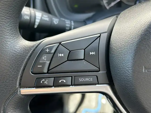 日産 ノート e－パワー X 新潟県 2019(令1)年 3.1万km シャイニングブルー オールシーズンタイヤ/（185/65/15）/スマートキー/アイドリングストップ/クルーズコントロール追従有/純正ナビ/（フルセグ、Bluetooth、CD/DVD、AM/FM）/デジタルインナーミラー/ステアリングスイッチ/LEDヘッドライト/フォグランプ/ETC/社外ドライブレコーダー（前方）/純正アルミホイール/純正フロアマット/横滑り防止/オートライト/コーナーセンサー（前後）/衝突軽減