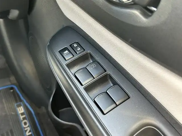 日産 ノート e－パワー X 新潟県 2019(令1)年 3.1万km シャイニングブルー オールシーズンタイヤ/（185/65/15）/スマートキー/アイドリングストップ/クルーズコントロール追従有/純正ナビ/（フルセグ、Bluetooth、CD/DVD、AM/FM）/デジタルインナーミラー/ステアリングスイッチ/LEDヘッドライト/フォグランプ/ETC/社外ドライブレコーダー（前方）/純正アルミホイール/純正フロアマット/横滑り防止/オートライト/コーナーセンサー（前後）/衝突軽減