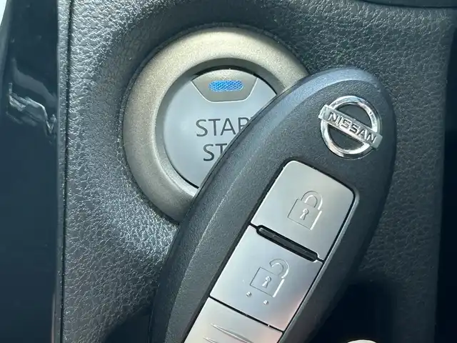 日産 ノート e－パワー X 新潟県 2019(令1)年 3.1万km シャイニングブルー オールシーズンタイヤ/（185/65/15）/スマートキー/アイドリングストップ/クルーズコントロール追従有/純正ナビ/（フルセグ、Bluetooth、CD/DVD、AM/FM）/デジタルインナーミラー/ステアリングスイッチ/LEDヘッドライト/フォグランプ/ETC/社外ドライブレコーダー（前方）/純正アルミホイール/純正フロアマット/横滑り防止/オートライト/コーナーセンサー（前後）/衝突軽減