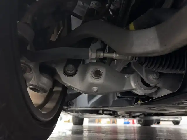 トヨタ クラウン ハイブリッド RS 三重県 2018(平30)年 1.3万km プレシャスブラックパール ハイブリッド/FR/MTモード付フロアCVT/純正 8インチナビ/（AM/FM/CD/DVD/Blu-ray/SDREC/SD/USB/Bluetooth/Miracast/AUX/TV）/バックガイドモニター/ドライブレコーダー 前方/ビルトイン ETC2.0/Toyota Safety Sense/・プリクラッシュセーフティ/・レーントレーシングアシスト/・レーダークルコン/・ロードサインアシスト/・【OP】アダプティブハイビームシステム/・ブラインドスポットモニター＋リヤクロストラフィックオートブレーキ/・インテリジェントクリアランスソナー［パーキングサポートブレーキ（静止物）］/など/装備/・【OP】3眼LEDヘッドランプ/・シートヒーター（D/N）/・ステアリングヒーター/・パワーシート（D8way＋ランバーサポート/N4way（肩口スイッチ付））/・カラーヘッドアップディスプレイ/・左右独立オートエアコン/・雨滴感応式フロントワイパー/・オートライト/・純正18inAW/・プッシュスタート/・ステアリングスイッチ/・保/取/ナビ取/・スマートキーx2/など