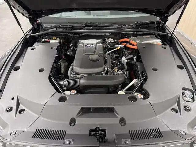 トヨタ クラウン ハイブリッド RS 三重県 2018(平30)年 1.3万km プレシャスブラックパール ハイブリッド/FR/MTモード付フロアCVT/純正 8インチナビ/（AM/FM/CD/DVD/Blu-ray/SDREC/SD/USB/Bluetooth/Miracast/AUX/TV）/バックガイドモニター/ドライブレコーダー 前方/ビルトイン ETC2.0/Toyota Safety Sense/・プリクラッシュセーフティ/・レーントレーシングアシスト/・レーダークルコン/・ロードサインアシスト/・【OP】アダプティブハイビームシステム/・ブラインドスポットモニター＋リヤクロストラフィックオートブレーキ/・インテリジェントクリアランスソナー［パーキングサポートブレーキ（静止物）］/など/装備/・【OP】3眼LEDヘッドランプ/・シートヒーター（D/N）/・ステアリングヒーター/・パワーシート（D8way＋ランバーサポート/N4way（肩口スイッチ付））/・カラーヘッドアップディスプレイ/・左右独立オートエアコン/・雨滴感応式フロントワイパー/・オートライト/・純正18inAW/・プッシュスタート/・ステアリングスイッチ/・保/取/ナビ取/・スマートキーx2/など