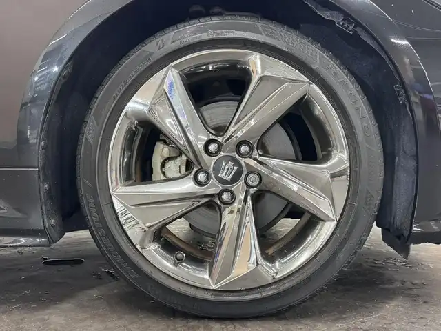 トヨタ クラウン ハイブリッド RS 三重県 2018(平30)年 1.3万km プレシャスブラックパール ハイブリッド/FR/MTモード付フロアCVT/純正 8インチナビ/（AM/FM/CD/DVD/Blu-ray/SDREC/SD/USB/Bluetooth/Miracast/AUX/TV）/バックガイドモニター/ドライブレコーダー 前方/ビルトイン ETC2.0/Toyota Safety Sense/・プリクラッシュセーフティ/・レーントレーシングアシスト/・レーダークルコン/・ロードサインアシスト/・【OP】アダプティブハイビームシステム/・ブラインドスポットモニター＋リヤクロストラフィックオートブレーキ/・インテリジェントクリアランスソナー［パーキングサポートブレーキ（静止物）］/など/装備/・【OP】3眼LEDヘッドランプ/・シートヒーター（D/N）/・ステアリングヒーター/・パワーシート（D8way＋ランバーサポート/N4way（肩口スイッチ付））/・カラーヘッドアップディスプレイ/・左右独立オートエアコン/・雨滴感応式フロントワイパー/・オートライト/・純正18inAW/・プッシュスタート/・ステアリングスイッチ/・保/取/ナビ取/・スマートキーx2/など