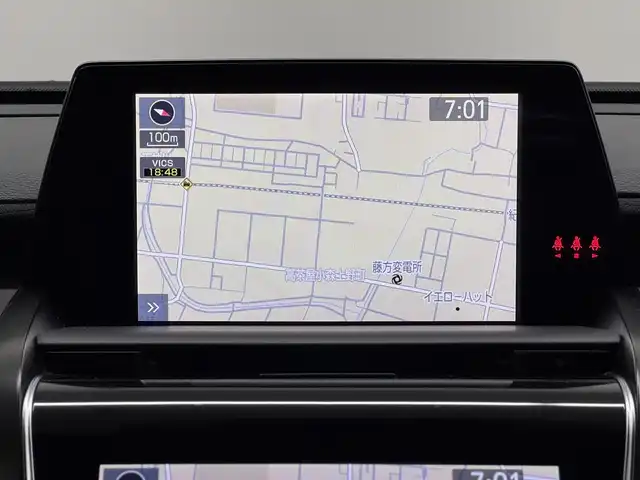 トヨタ クラウン ハイブリッド RS 三重県 2018(平30)年 1.3万km プレシャスブラックパール ハイブリッド/FR/MTモード付フロアCVT/純正 8インチナビ/（AM/FM/CD/DVD/Blu-ray/SDREC/SD/USB/Bluetooth/Miracast/AUX/TV）/バックガイドモニター/ドライブレコーダー 前方/ビルトイン ETC2.0/Toyota Safety Sense/・プリクラッシュセーフティ/・レーントレーシングアシスト/・レーダークルコン/・ロードサインアシスト/・【OP】アダプティブハイビームシステム/・ブラインドスポットモニター＋リヤクロストラフィックオートブレーキ/・インテリジェントクリアランスソナー［パーキングサポートブレーキ（静止物）］/など/装備/・【OP】3眼LEDヘッドランプ/・シートヒーター（D/N）/・ステアリングヒーター/・パワーシート（D8way＋ランバーサポート/N4way（肩口スイッチ付））/・カラーヘッドアップディスプレイ/・左右独立オートエアコン/・雨滴感応式フロントワイパー/・オートライト/・純正18inAW/・プッシュスタート/・ステアリングスイッチ/・保/取/ナビ取/・スマートキーx2/など