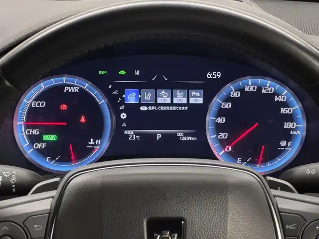 トヨタ クラウン ハイブリッド RS 三重県 2018(平30)年 1.3万km プレシャスブラックパール ハイブリッド/FR/MTモード付フロアCVT/純正 8インチナビ/（AM/FM/CD/DVD/Blu-ray/SDREC/SD/USB/Bluetooth/Miracast/AUX/TV）/バックガイドモニター/ドライブレコーダー 前方/ビルトイン ETC2.0/Toyota Safety Sense/・プリクラッシュセーフティ/・レーントレーシングアシスト/・レーダークルコン/・ロードサインアシスト/・【OP】アダプティブハイビームシステム/・ブラインドスポットモニター＋リヤクロストラフィックオートブレーキ/・インテリジェントクリアランスソナー［パーキングサポートブレーキ（静止物）］/など/装備/・【OP】3眼LEDヘッドランプ/・シートヒーター（D/N）/・ステアリングヒーター/・パワーシート（D8way＋ランバーサポート/N4way（肩口スイッチ付））/・カラーヘッドアップディスプレイ/・左右独立オートエアコン/・雨滴感応式フロントワイパー/・オートライト/・純正18inAW/・プッシュスタート/・ステアリングスイッチ/・保/取/ナビ取/・スマートキーx2/など