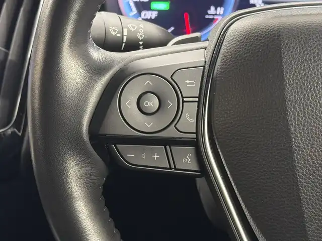 トヨタ クラウン ハイブリッド RS 三重県 2018(平30)年 1.3万km プレシャスブラックパール ハイブリッド/FR/MTモード付フロアCVT/純正 8インチナビ/（AM/FM/CD/DVD/Blu-ray/SDREC/SD/USB/Bluetooth/Miracast/AUX/TV）/バックガイドモニター/ドライブレコーダー 前方/ビルトイン ETC2.0/Toyota Safety Sense/・プリクラッシュセーフティ/・レーントレーシングアシスト/・レーダークルコン/・ロードサインアシスト/・【OP】アダプティブハイビームシステム/・ブラインドスポットモニター＋リヤクロストラフィックオートブレーキ/・インテリジェントクリアランスソナー［パーキングサポートブレーキ（静止物）］/など/装備/・【OP】3眼LEDヘッドランプ/・シートヒーター（D/N）/・ステアリングヒーター/・パワーシート（D8way＋ランバーサポート/N4way（肩口スイッチ付））/・カラーヘッドアップディスプレイ/・左右独立オートエアコン/・雨滴感応式フロントワイパー/・オートライト/・純正18inAW/・プッシュスタート/・ステアリングスイッチ/・保/取/ナビ取/・スマートキーx2/など
