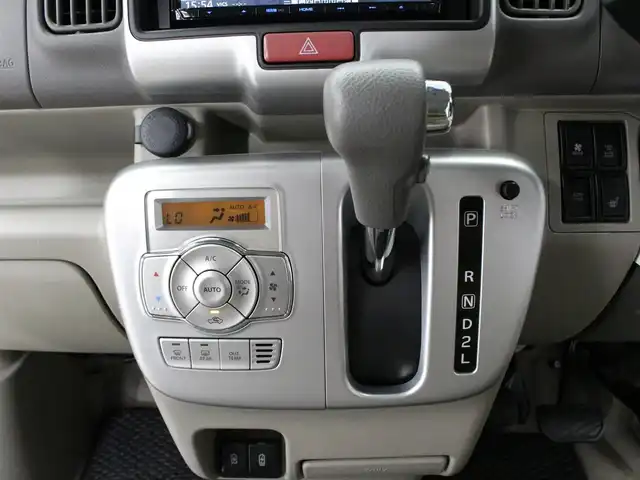 スズキ エブリィ ワゴン PZターボ スペシャル 三重県 2023(令5)年 1.9万km クールカーキPM セーフティサポート /アイドリングストップ/KENWOODメモリナビ・地デジTV/・DVD/CD/・Bluetooth/バックカメラ/パーキングセンサー(リア)/KENWOODドライブレコーダー(DRV-350DT)/車線逸脱警報機能/両側パワースライドドア /左後オートステップ/運転席シートヒーター/USB電源ソケット/ETC/純正14インチアルミホイール/HIDヘッドランプ/・オートライト/ハイビームアシスト/フォグランプ/プッシュエンジンスタート/スマートキー×2/新車時保証書/取扱説明書