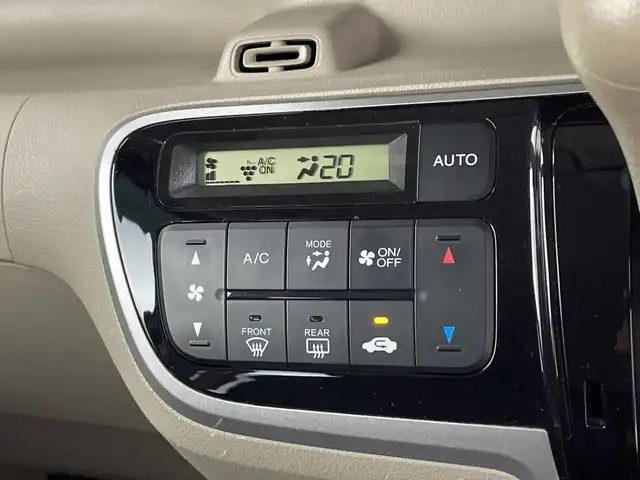 ホンダ Ｎ ＢＯＸ ＋ G 鹿児島県 2014(平26)年 6.7万km カトラリーシルバーM 社外ナビ/(BT/CD/DVD/AM/FM/フルセグTV)/前後ドライブレコーダー/アイドリングストップ/ベンチシート/チップアップシート/レザー調シートカバー/運転席シートハイトアジャスター/プラズマクラスター搭載エアコン/スペアキー/オートライト