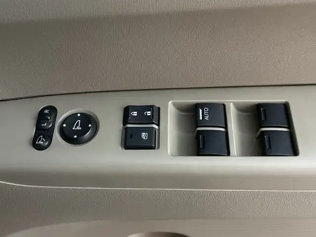 ホンダ Ｎ ＢＯＸ ＋ G 鹿児島県 2014(平26)年 6.7万km カトラリーシルバーM 社外ナビ/(BT/CD/DVD/AM/FM/フルセグTV)/前後ドライブレコーダー/アイドリングストップ/ベンチシート/チップアップシート/レザー調シートカバー/運転席シートハイトアジャスター/プラズマクラスター搭載エアコン/スペアキー/オートライト