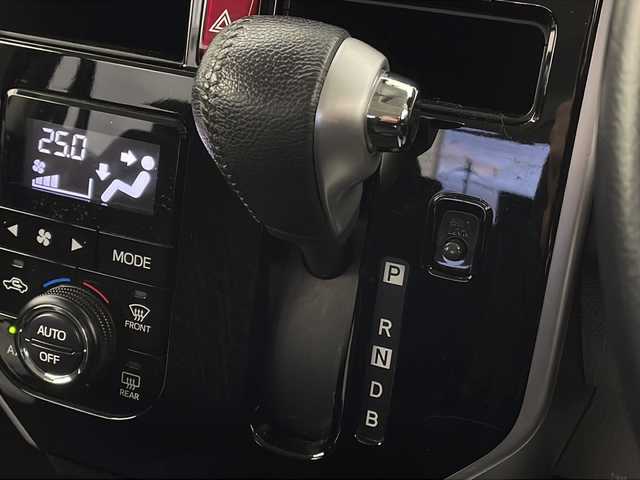 トヨタ ルーミー カスタムG－T 宮城県 2018(平30)年 7.8万km パールホワイトⅢ スマートアシスト/・衝突回避支援ブレーキ機能/・車線逸脱警報機能/・クルーズコントロール/純正ナビ/・フルセグTV/・BT.CD/DVD.SD/両側パワースライドドア/シートヒーター（D/N)/革巻きステアリング/ステアリングスイッチ/ビルトインETC/ドライブレコーダー/プッシュスタート/純正AW/LEDヘッドライト/LEDフォグ/純正フロアマット/アイドリングストップ