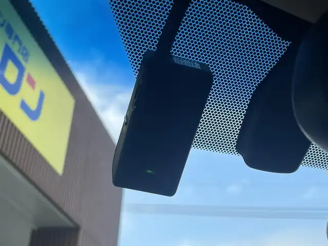 トヨタ クラウン ハイブリッド ロイヤルサルーンG 埼玉県 2014(平26)年 10.2万km プレシャスシルバー (株)IDOMが運営する【じしゃロン川越店】の自社ローン対象車両になります。こちらは現金ご利用時の価格です。自社ローンご希望の方は別途その旨お申付け下さい。/純正HDDナビ/フルセグ/Bluetooth/ミュージックサーバー/CD/DVD/AM/FM/バックカメラ/レーダークルーズコントロール/プリクラッシュセーフティ/純正１６インチアルミホイール/ビルトインETC/左右パワーシート/シートヒーター/ステアリングヒーター/ステアリングリモコン/オートマチックハイビーム/コーナーセンサー/ウインカーミラー/ヘッドライトウォッシャー/保証書