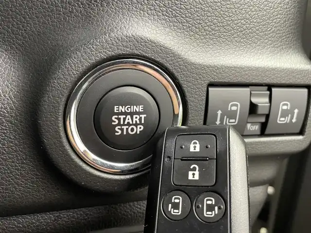 スズキ スペーシア ギア HYBRID XZターボ 宮城県 2024(令6)年 2万km モスグレーメタリック パイオニア８型ナビ/両側パワースライドドア/ヘッドアップディスプレイ/アダプティブクルーズコントロール/シート／ステアリングヒーター/フルセグTV/バックモニター/ETC/衝突軽減ブレーキ/レーンキープアシスト/オートハイビーム/パーキングセンサー/LEDヘッドライト/フォグランプ/ルーフレール/禁煙車