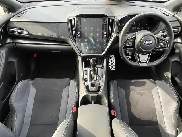 スバル ＷＲＸ Ｓ４ STIスポーツシャープ 東京都 2024(令6)年 0.8万km グレー 【特別仕様　500台限定車】/カラー：オフショアルブルーM（XDB）/haman/kardonプレミアムサウンド/245/35R19 ハイパフォーマンスタイヤ/（ミシュラン パイロット スポーツ 5）/STI製フレキシブルパフォーマンスホイール/（BBS 19 インチ）/鍛造・スーパーブラックハイラスター塗装/STI製フレキシブルドロータワーバー（STI Sport♯ロゴ付）/STI製フレキシブルドロースティフナー フロント/リヤ/本革巻ステアリングホイール/（シルバーステッチ、高触感革、ピアノブラック調加飾パネル）/シフトブーツ（シルバーステッチ）/RECARO フロントシート/［ブラック、ウルトラスエード+合成皮革（シルバーステッチ）+STI ロゴ入り］&リヤシート［ブラック、ウルトラスエード+合成皮革（シルバーステッチ）］/運転席＆助手席 8 ウェイパワーシート/シートヒーター/メーカーナビ/CD/DVD/BT/AM/FM/USB/TV/AppleCarplay/androidauto/マルチビューモニター/リアビークルディテクション（SRVD）/STiスポイラー「フロント・サイド・リア」/STiリアディフューザー/ビルトインETC2.0/PROVAダウンサス（純正サス積込）