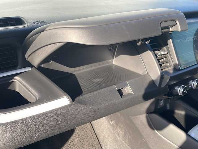 ホンダ フィット e:HEVホーム 三重県 2020(令2)年 4.2万km プラチナホワイトパール 純正９型ナビ/バックカメラ　/追従クルーズコントロール/レーンキープアシスト/ＥＴＣ/ナビ連動ドラレコ/衝突軽減システム/標識認識システム/先行車発進告知/ＳＯＳコール/ＬＥＤオートライト/電子パーキング/盗難防止装置/電動格納ミラー/禁煙車