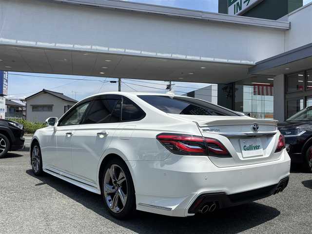 トヨタ クラウン ハイブリッド RS アドバンス 熊本県 2018(平30)年 4万km ホワイトパールクリスタルシャイン サンルーフ/純正ナビ/【フルセグTV/CD/DVD/Bluetooth/ラジオ 】/パノラミックビューモニター/デジタルインナーミラー/レーダークルーズコントロール/パドルシフト/レーントレーシングアシスト/プリクラッシュセーフティ/ブラインドスポットモニター/クリアランスソナー/リヤクロストラフィックアラート/リヤカメラディテクション/パーキングサポートブレーキ/ヘッドアップディスプレイ/ロードサインアシスト/先行車発進お知らせ機能/黒革シート/前席パワーシート/運転席シートメモリ/前席エアーシート/シートヒーター/純正18インチAW/オートライト/LEDヘッドライト/フォグランプ/ブレーキホールド/横滑り防止機能/革巻きステアリング/ステアリングスイッチ/保証書/取扱説明書/