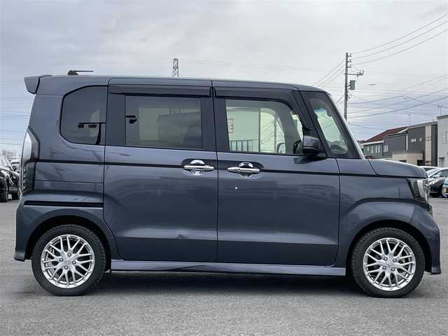 ホンダ Ｎ ＢＯＸ カスタム L ターボ 道央・札幌 2023(令5)年 1.2万km メテオロイドグレーメタリック ４WD/ワンオーナー/純正ディーラーOPナビ/AM/FM/CD/BT/衝突被害軽減ブレーキ/横滑り防止装置/アダプティブクルーズコントロール/レーンキープアシスト/リヤパーキングセンサー/バックカメラ/ドライブレコーダー/アイドリングストップ/ECONモード/両側パワースライドドア/前席シートヒーター/ハーフレザーシート/革巻きステアリング/ステアリングリモコン/パドルシフト/電動パーキング/ブレーキホールド/USBポート/プッシュスタート/スマートキー/LEDヘッドライト/オートライト/オートハイビーム/フォグランプ/電動格納ミラー/ヒーテッドドアミラー/ウィンカーミラー/純正ラバーフロアマット/ドアバイザー/スペアキー/社外AW付夏タイヤ積込/165/55/R15/2023年/山3mm