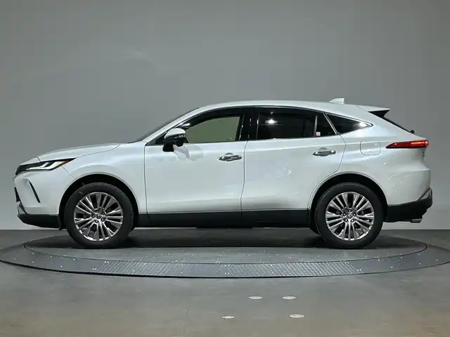 トヨタ ハリアー Z 愛媛県 2021(令3)年 1.8万km ホワイトパールクリスタルシャイン ワンオーナー/車検R8年10月/12.3インチTコネクトナビゲーション/AppleCarPlay/AndroidAuto/JBL9スピーカーサウンドシステム/フルセグ/バックカメラ/ハンズフリーパワーバックドア/トヨタセーフティセンス/・レーダークルーズコントロール/・レーンキープアシスト/・プリクラッシュセーフティ/・ハイビームアシスト/・ブラインドスポットモニター/デジタルインナーミラー/LEDヘッドライト/パワーシート/シートヒーター/ETC2.0/禁煙車/置くだけ充電　