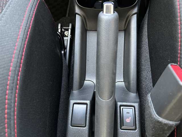 スズキ スイフト スポーツ 愛知県 2023(令5)年 0.4万km スーパーブラックパール 社外メモリナビ（MDV-D311W）/AMFM/CD/SD/BT/ワンセグ/全方位カメラ/ETC/プッシュスタート/ACC/パドルシフト/衝突軽減ブレーキ/車線逸脱警報/BSM/クリアランスソナー/シートヒーター/wedssports　17インチAW/LEDヘッドライト/純正フロアマット/ISOFIX/保証書/取扱説明書/スペアキー