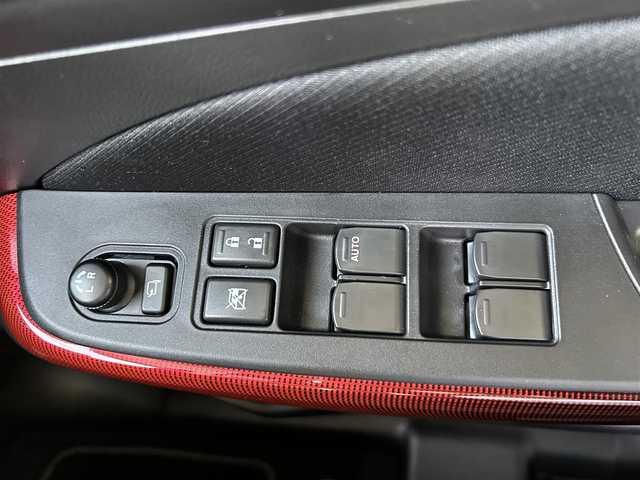 スズキ スイフト スポーツ 愛知県 2023(令5)年 0.4万km スーパーブラックパール 社外メモリナビ（MDV-D311W）/AMFM/CD/SD/BT/ワンセグ/全方位カメラ/ETC/プッシュスタート/ACC/パドルシフト/衝突軽減ブレーキ/車線逸脱警報/BSM/クリアランスソナー/シートヒーター/wedssports　17インチAW/LEDヘッドライト/純正フロアマット/ISOFIX/保証書/取扱説明書/スペアキー