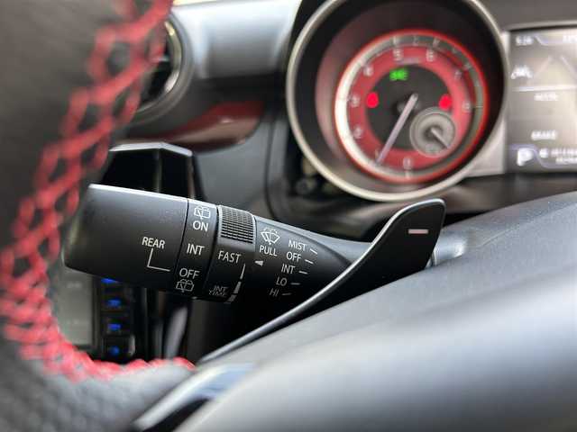 スズキ スイフト スポーツ 愛知県 2023(令5)年 0.4万km スーパーブラックパール 社外メモリナビ（MDV-D311W）/AMFM/CD/SD/BT/ワンセグ/全方位カメラ/ETC/プッシュスタート/ACC/パドルシフト/衝突軽減ブレーキ/車線逸脱警報/BSM/クリアランスソナー/シートヒーター/wedssports　17インチAW/LEDヘッドライト/純正フロアマット/ISOFIX/保証書/取扱説明書/スペアキー