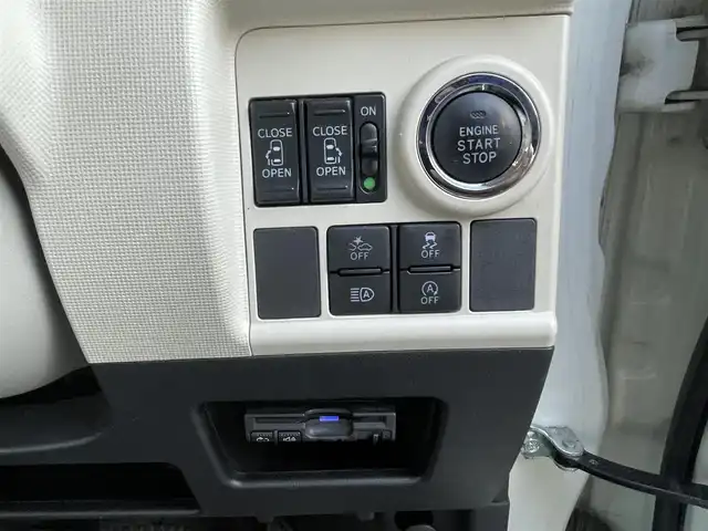 ダイハツ ムーヴ キャンバス G メイクアップ SA Ⅲ 東京都 2017(平29)年 7.6万km パールホワイトⅢ/スムースグレーマイカメタリック 2トーン (株)IDOMが運営する【じしゃロン昭島店】の自社ローン専用車両になります。/こちらは現金またはオートローンご利用時の価格です。/自社ローンご希望の方は別途その旨お申付け下さい/社外SDナビ/バックカメラ/全方位カメラ/スマートアシスト/LEDヘッドライトカメラ/ETC/両側パワースライドドア/スマートキー/プッシュスタート