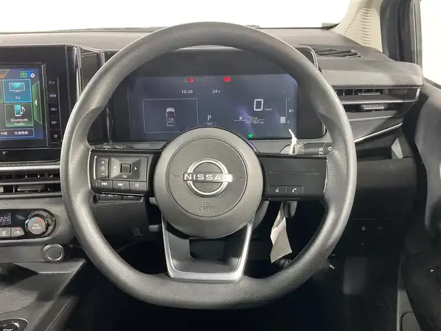 日産 ノート X 沖縄県 2021(令3)年 4.3万km バーガンディー 【県外仕入れ】/禁煙車/エマージェンシーブレーキ/純正ナビ/コーナーセンサー/Bluetooth/電子パーキング/USB端子/ウィンカーミラー/コーナーセンサー/ドアバイザー/エアバック/ステアリングスイッチ/デジタルTV/CD