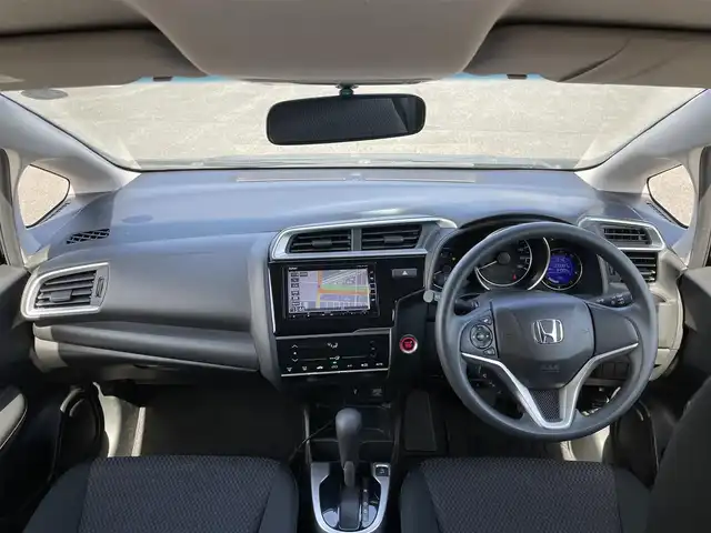 ホンダ フィット 13G F 道央・札幌 2019(令1)年 3.4万km クリスタルブラックパール ワンオーナー/純正ディーラーOPナビ/CD/DVD/BT/フルセグ/横滑り防止装置/バックカメラ/ビルトインETC/アイドリングストップ/ECONモード/プッシュスタート/スマートキー/ハロゲンヘッドライト/ヘッドライトレベライザー/電動格納ミラー/ウィンカーミラー/純正フロアマット/純正エンジンスターター/社外AW付夏タイヤ積込/175/70/R14/2023年/山3mm