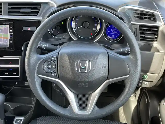 ホンダ フィット 13G F 道央・札幌 2019(令1)年 3.4万km クリスタルブラックパール ワンオーナー/純正ディーラーOPナビ/CD/DVD/BT/フルセグ/横滑り防止装置/バックカメラ/ビルトインETC/アイドリングストップ/ECONモード/プッシュスタート/スマートキー/ハロゲンヘッドライト/ヘッドライトレベライザー/電動格納ミラー/ウィンカーミラー/純正フロアマット/純正エンジンスターター/社外AW付夏タイヤ積込/175/70/R14/2023年/山3mm