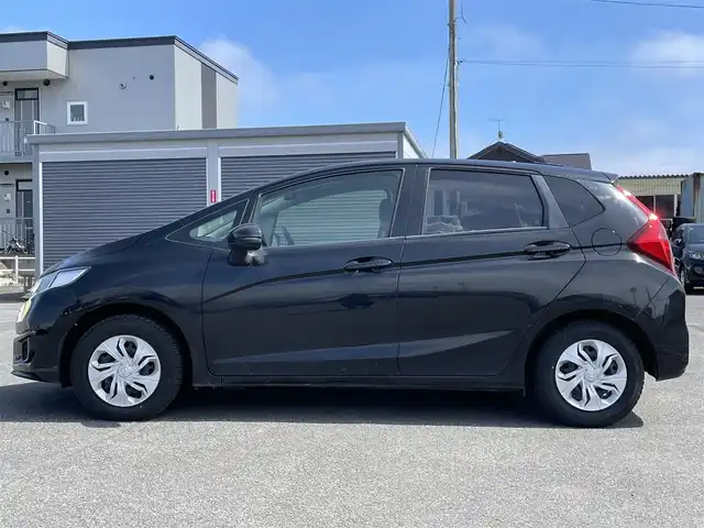 ホンダ フィット 13G F 道央・札幌 2019(令1)年 3.4万km クリスタルブラックパール ワンオーナー/純正ディーラーOPナビ/CD/DVD/BT/フルセグ/横滑り防止装置/バックカメラ/ビルトインETC/アイドリングストップ/ECONモード/プッシュスタート/スマートキー/ハロゲンヘッドライト/ヘッドライトレベライザー/電動格納ミラー/ウィンカーミラー/純正フロアマット/純正エンジンスターター/社外AW付夏タイヤ積込/175/70/R14/2023年/山3mm