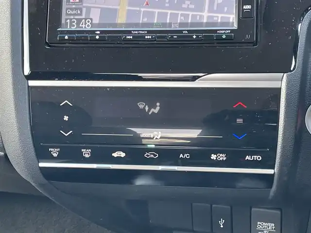 ホンダ フィット 13G F 道央・札幌 2019(令1)年 3.4万km クリスタルブラックパール ワンオーナー/純正ディーラーOPナビ/CD/DVD/BT/フルセグ/横滑り防止装置/バックカメラ/ビルトインETC/アイドリングストップ/ECONモード/プッシュスタート/スマートキー/ハロゲンヘッドライト/ヘッドライトレベライザー/電動格納ミラー/ウィンカーミラー/純正フロアマット/純正エンジンスターター/社外AW付夏タイヤ積込/175/70/R14/2023年/山3mm