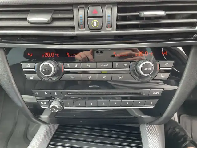 ＢＭＷ Ｘ５ xDrive 35d Mスポーツ 青森県 2016(平28)年 10万km アルピンホワイトⅢ 4WD/電動パノラマガラスサンルーフ/インテリジェントセーフティ/・車線逸脱警報機能/・衝突軽減ブレーキ/・歩行者警告機能/純正ナビ/【AM/FM/CD/DVD/BT/USB】/フルセグTV/全周囲カメラ/パーキングセンサー/電動リアゲート/レーダークルーズコントロール/オートブレーキホールド/ダウンヒルアシスト機能/アイドリングストップ/ドライブモード/【SPORT/COMFORT】/シートヒーター/ドライブレコーダー/ETC/社外AWスタッドレスタイヤ積込/取扱説明書/保証書