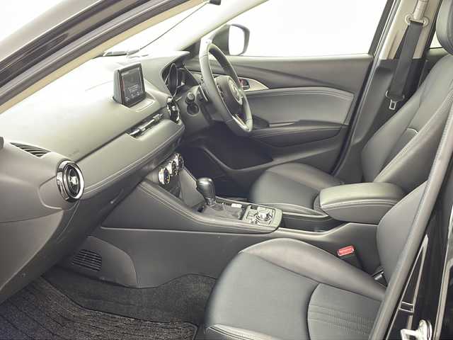 マツダ ＣＸ－３ 20S プロアクティブ 兵庫県 2018(平30)年 4.8万km ジェットブラックマイカ ・純正ナビ&CD&DVD&TV&BT&USB/・全方位カメラ/・フロントパーキングセンサー/・アダプティブLEDヘッドライト/・アドバンスドスマートシティブレーキサポート/・スマートシティブレーキサポート/・スマートブレーキサポート/・ブラインドスポットモニター/・レーダークルーズコントロール/・車線逸脱警報システム/・前方ドライブレコーダー/・ハーフレザーシート/・スマートキー/・純正フロアマット/・プッシュスタート/・スマートキー