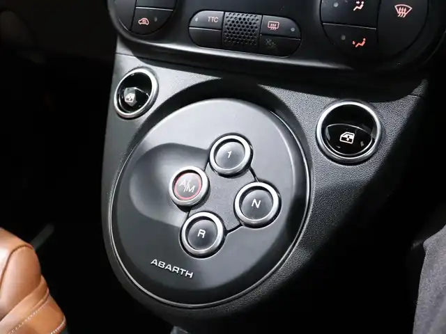 アバルト ５９５Ｃ 静岡県 2020(令2)年 2.7万km 白 ETC/ドラレコ/AppleCarPlay/AndroidAuto/レザーシート/レザーステアリング/パドルシフト