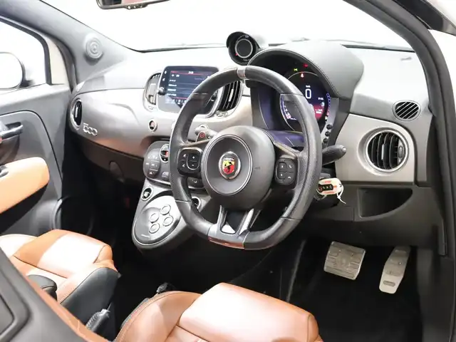 アバルト ５９５Ｃ 静岡県 2020(令2)年 2.7万km 白 ETC/ドラレコ/AppleCarPlay/AndroidAuto/レザーシート/レザーステアリング/パドルシフト