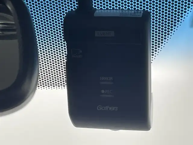 ホンダ ヴェゼル ハイブリッド Z ホンダセンシング 熊本県 2017(平29)年 6万km クリスタルブラックパール 禁煙車　/純正ナビ（ＣＤ・ＤＶＤ・フルセグ・ＢＴ・ＳＤ・ipod・ＵＳＢ）/バックカメラ　/純正前方ドライブレコーダー　/ビルトインＥＴＣ　/ホンダセンシング　/衝突軽減ブレーキ　/レーダークルーズコントロール　/レーンキープアシスト/前席シートヒータ/前席パワーシート/横滑り防止/アイドリングストップ/純正フロアマット/純正１７インチAW/オートライト/LEDヘッドライト/フォグライト/スマートキー/プッシュスタート