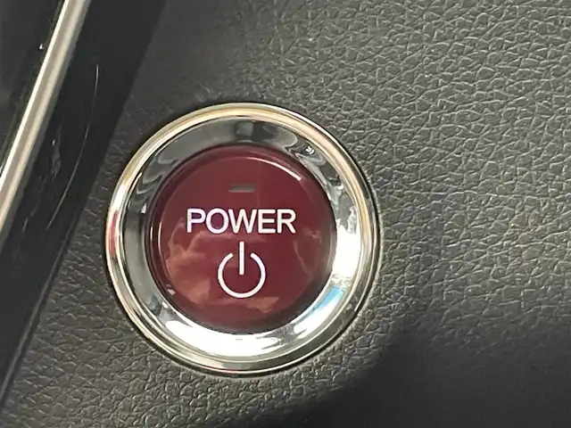 ホンダ ヴェゼル ハイブリッド Z ホンダセンシング 熊本県 2017(平29)年 6万km クリスタルブラックパール 禁煙車　/純正ナビ（ＣＤ・ＤＶＤ・フルセグ・ＢＴ・ＳＤ・ipod・ＵＳＢ）/バックカメラ　/純正前方ドライブレコーダー　/ビルトインＥＴＣ　/ホンダセンシング　/衝突軽減ブレーキ　/レーダークルーズコントロール　/レーンキープアシスト/前席シートヒータ/前席パワーシート/横滑り防止/アイドリングストップ/純正フロアマット/純正１７インチAW/オートライト/LEDヘッドライト/フォグライト/スマートキー/プッシュスタート