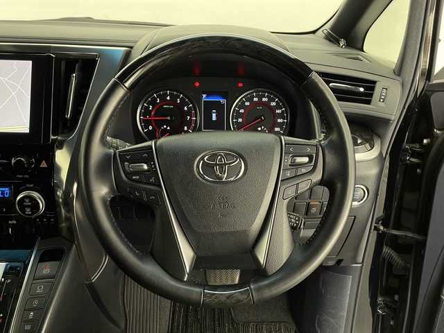 トヨタ アルファード S タイプゴールド 長野県 2021(令3)年 4.5万km ブラック ４WD/トヨタセーフティーセンス/プリクラッシュセーフティ/レーントレーシングアシスト（LTA）/レーダークルーズコントロール/ロードサインアシスト（RSA）/デジタルインナーミラー/ブラインドスポットモニター(BSM)/リヤクロストラフィックアラート(RCTA)/三眼LEDヘットライト/純正DA（フルセグ/BT/Miracast）/バックカメラ/純正ビルトインETC/両側パワースライド/ハーフレザーシート/純正18インチAW/保証書