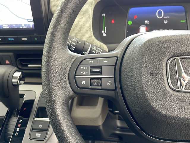 ホンダ フリード ハイブリット e:HEV AIR 道央・札幌 2024(令6)年 0.5万km プラチナホワイトパール ・4WD  /e:HEV/・ホンダセンシング/・衝突被害軽減システム/盗難防止装置/・追従式クルーズコントロール/・コンフォートビュパッケージ/・純正12インチHonda CONNECT for Gathers/・ナビ/Bluetooth/USB/・バックカメラ/・両側パワースライドドア/・レーンアシスト/コーナーセンサー/・横滑り防止装置/・LEDオートライト/・オートマチックハイビーム/・運転席＆助手席シートヒーター/・ロールサンシェード（スライドドア両側）/・ウォークスルー/・スマートキー/・ETC