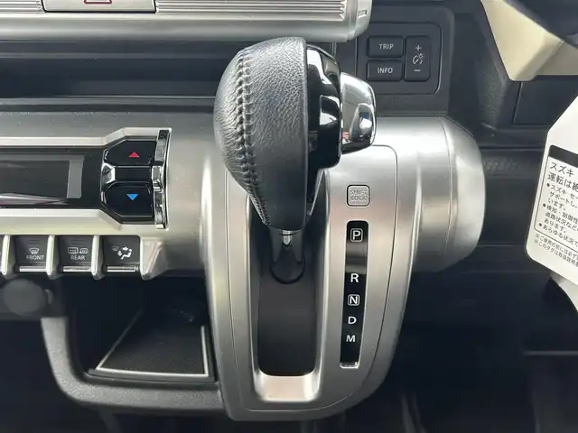 スズキ クロスビー HYBRID MZ 大阪府 2019(令1)年 4.3万km キャラバンアイボリーパールメタリック/ブラック 2トーンルーフ 純正SDナビ（CN-RZ843）/全方位モニター/前後ドラレコ（DRVR518S）/クルーズコントロール/Bluetooth/CD/DVD/フルセグTV/衝突被害軽減システム/純正16インチアルミホイール/LEDヘッドライト/アイドリングストップ/コーナーセンサー/横滑り防止装置/レーンキープアシスト/純正フロアマット/カーテンエアバック/取扱説明書/保証書/記録簿（R2.4/R4.4/R6.3/R6.4）