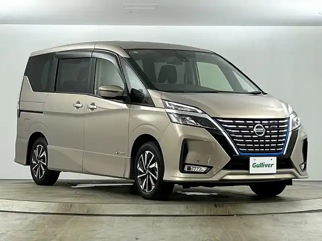日産 セレナ e－パワー ハイウェイスター V 愛知県 2021(令3)年 2.9万km カシミヤグレージュ 禁煙車/純正10インチナビ/（ＣＤ/ＤＶＤ/Ｂｌｕｅｔｏｏｔｈ/フルセグTV)　/全方位カメラ　/プロパイロット/衝突軽減ブレーキ/レーンキープアシスト/追従式クルーズコントロール/オートマチックハイビーム/クリアランスソナー/ETC/ドライブレコーダー/両側パワースライドドア/純正アルミホイール/スマートキー/プッシュスタート/純正フロアマット
